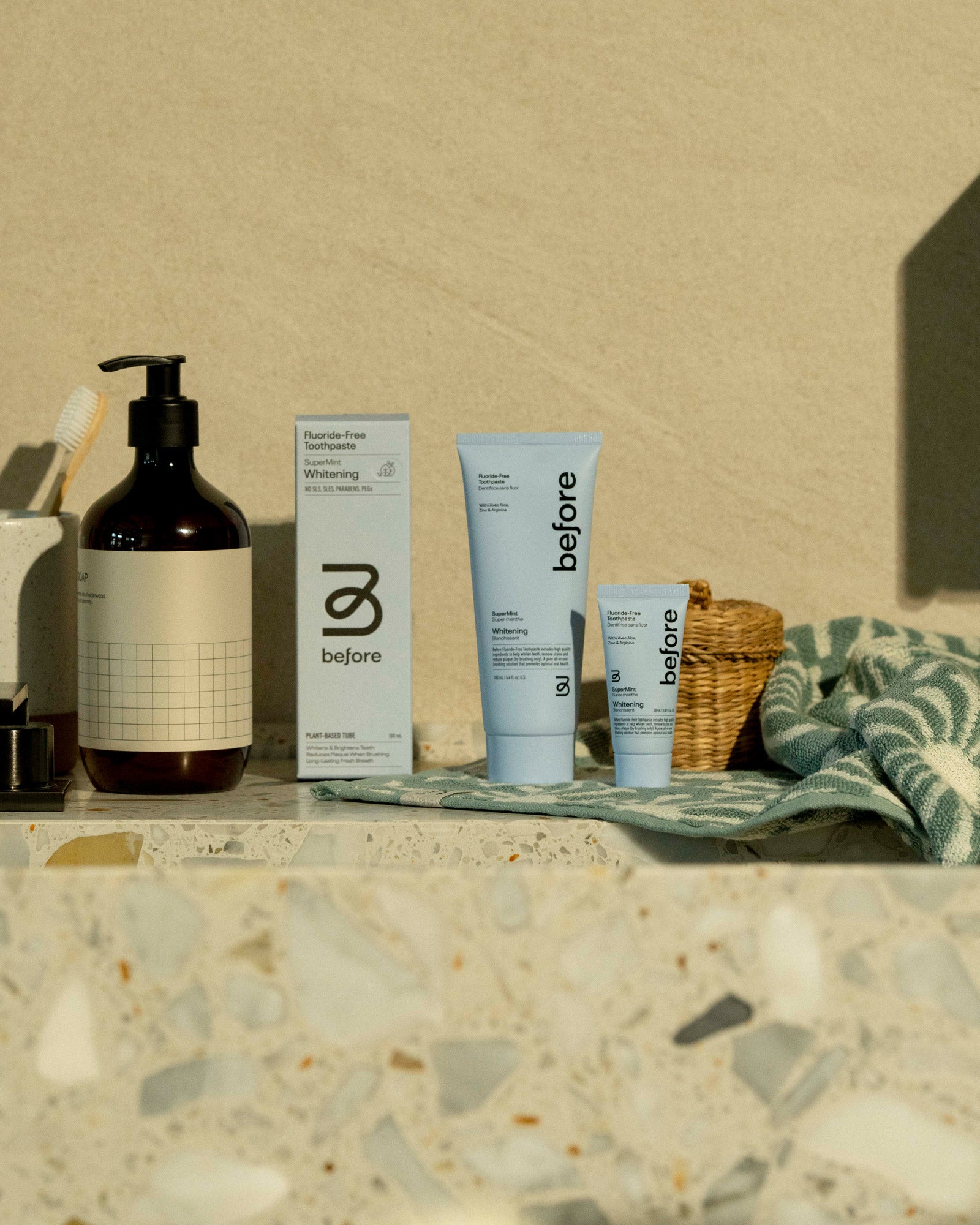 BeforeToothpaste_Gallery_FluorideFree_SuperMint_Whitening_Small_1.jpg